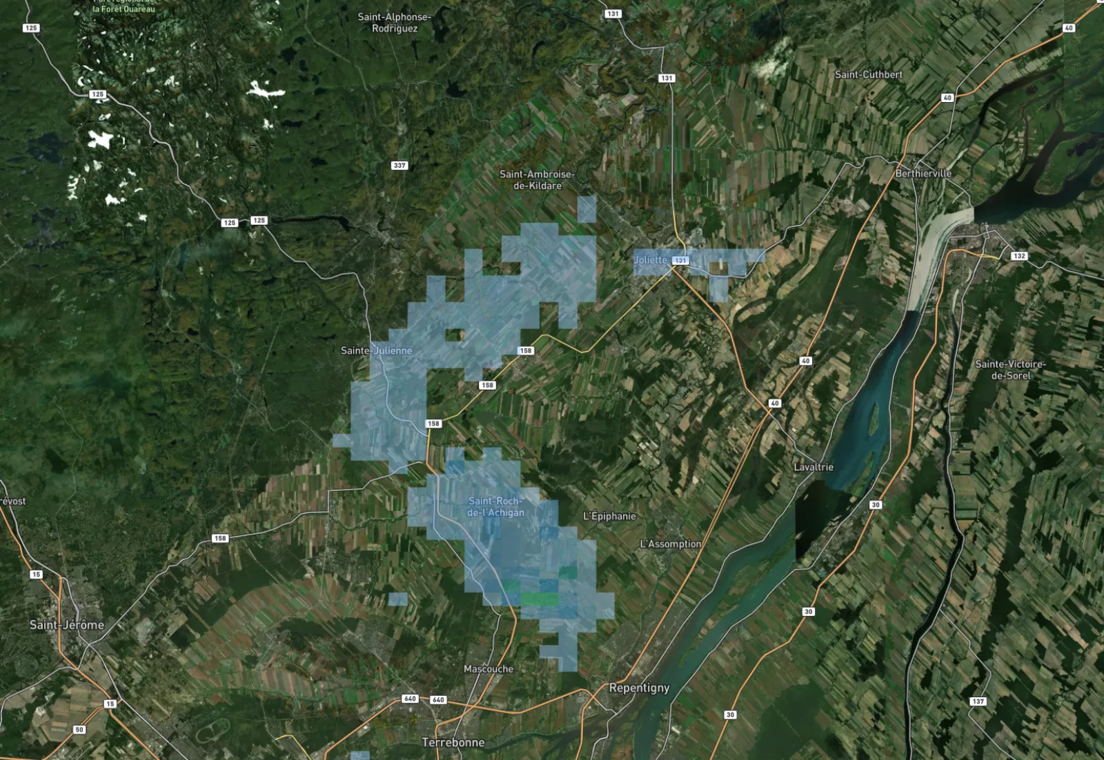 Lawnlite's map showing blocky, square radar from MSC GeoMet